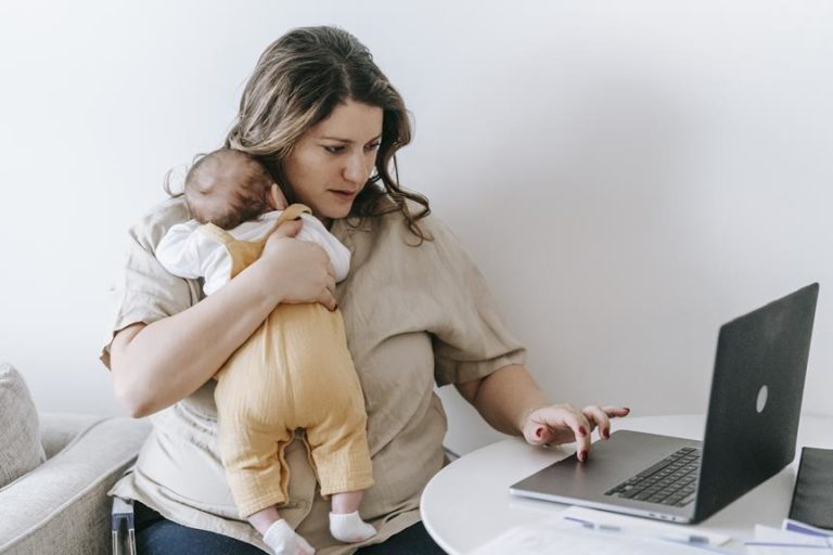 The Irresistible Benefits of Remote Work for Moms